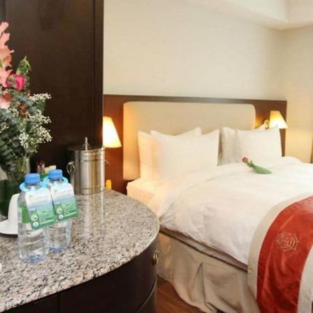 Plaza Sutera Biru Hotel Kuala Belait Buitenkant foto