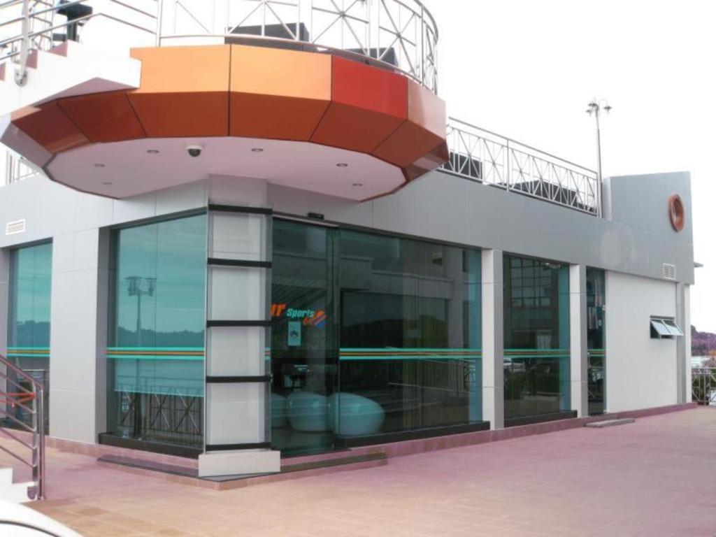 Plaza Sutera Biru Hotel Kuala Belait Buitenkant foto