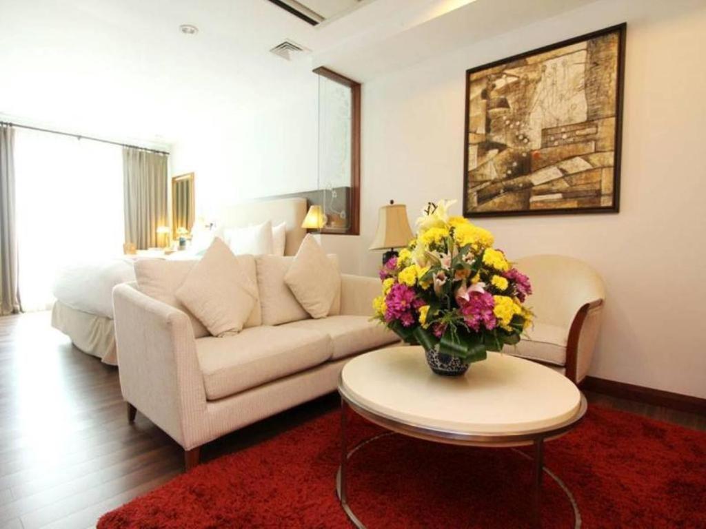 Plaza Sutera Biru Hotel Kuala Belait Buitenkant foto