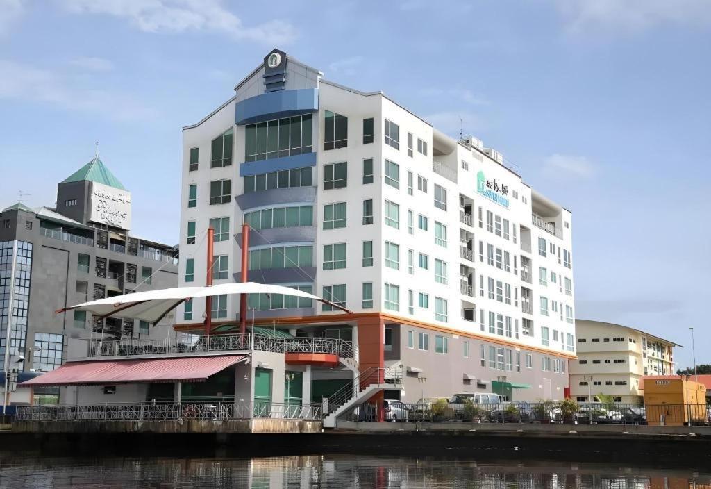 Plaza Sutera Biru Hotel Kuala Belait Buitenkant foto