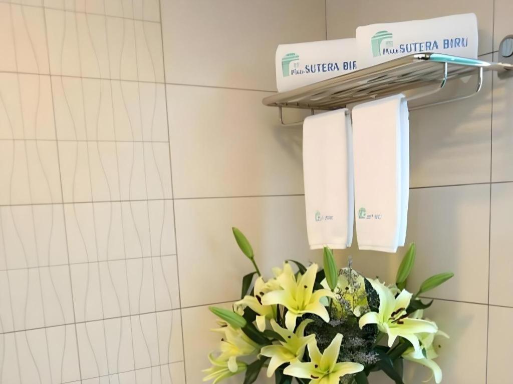 Plaza Sutera Biru Hotel Kuala Belait Buitenkant foto